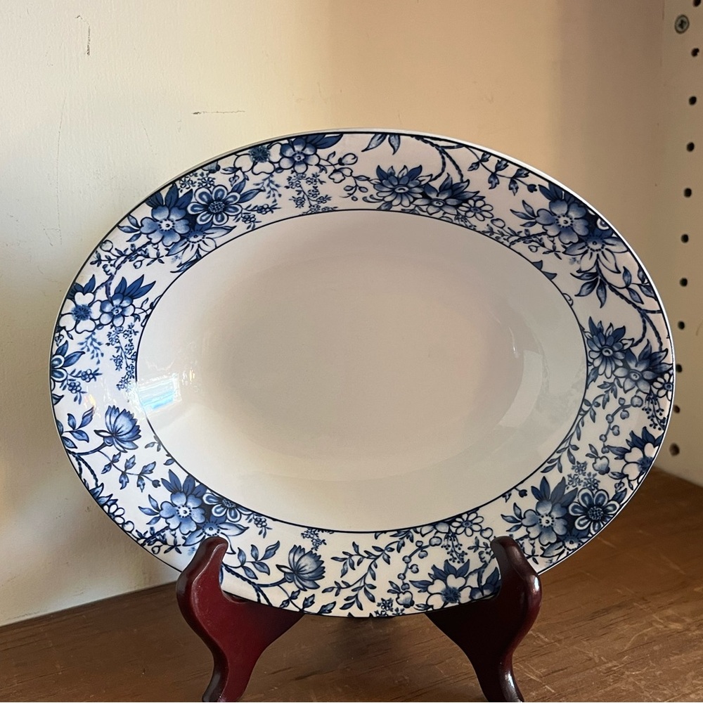 Johnson Brothers English Garden Blue and White Floral Oval Serving Bowl